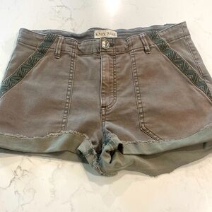 Knox Rose Green Shorts